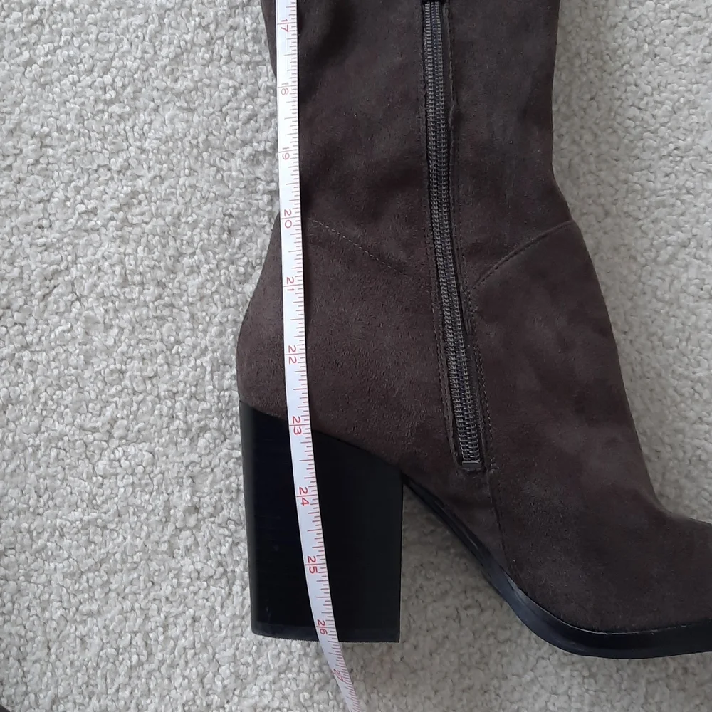 14. NWOT Marc Fisher thigh high brown boots